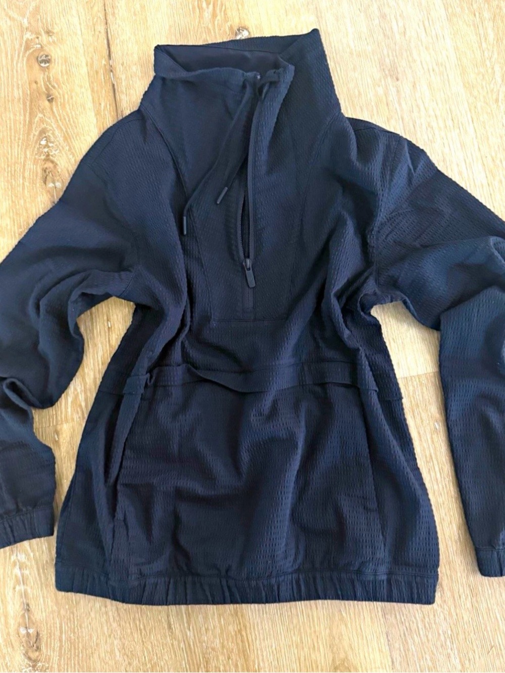 Lululemon pack light pull over